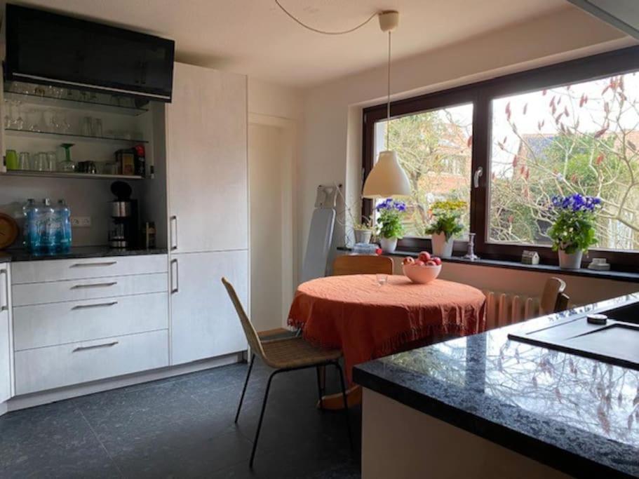 Geraeumiges 120M² Haus Mit Garten + Stellplatz Stralsund Exterior foto